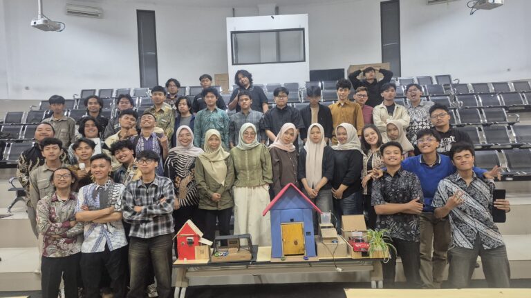 Mahasiswa TI UIN Salatiga Gagas Solusi Cerdas Melalui Gelar Karya Projek IoT Bertajuk “Smart Living and Smart Infrastructure”
